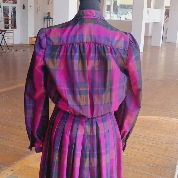 Plaid purple long sleeve Button front dress - Picture 3 of 11